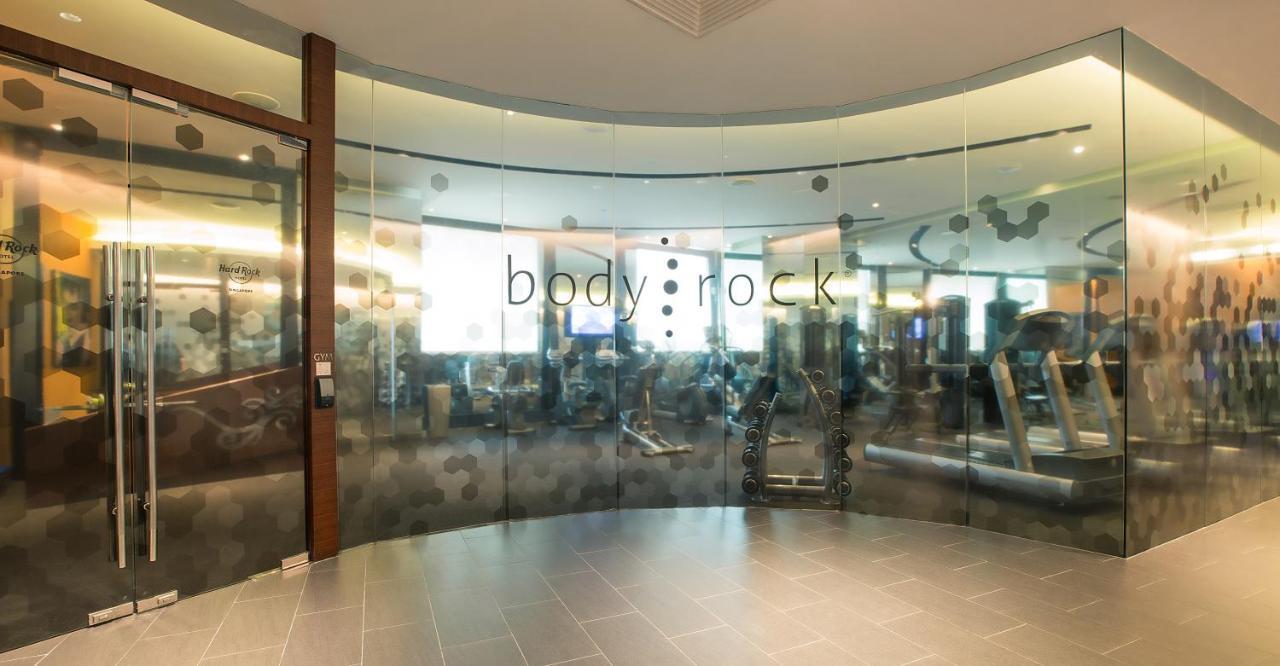 Resorts World Sentosa - Hotel Сингапур Екстериор снимка BodyRock gym in Hong Kong