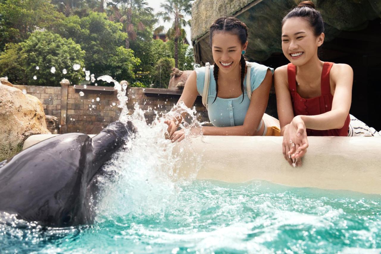 Resorts World Sentosa - Hotel Сингапур Екстериор снимка Dolphin Cove