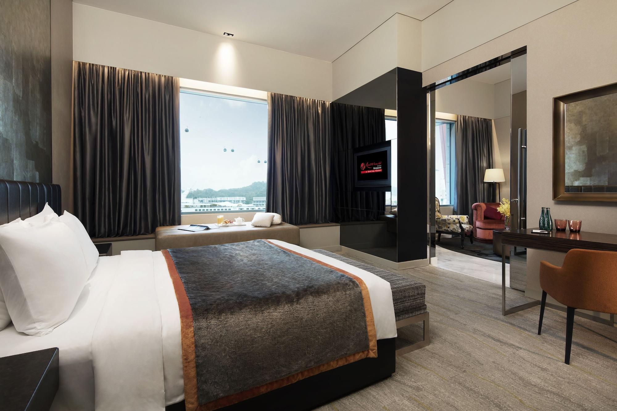 Resorts World Sentosa - Hotel Сингапур Екстериор снимка Deluxe Room