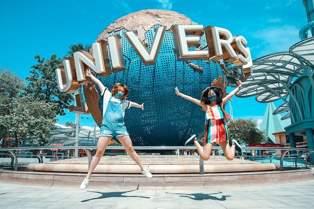 Resorts World Sentosa - Hotel Сингапур Екстериор снимка Universal Studios Singapore